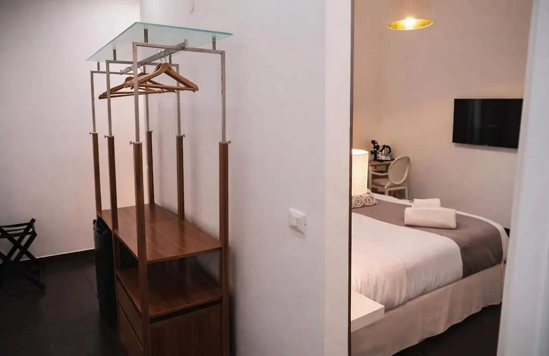 Dhome B&B-1